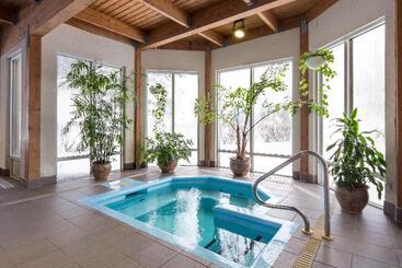 هتل Holiday Inn Montreal Longueuil, An Ihg