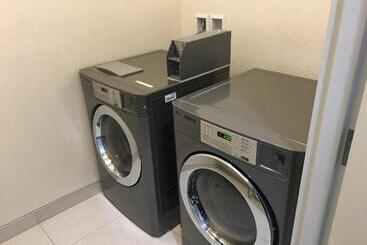هتل Holiday Inn Montreal Longueuil, An Ihg