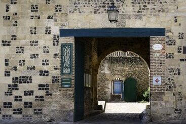 هتل Ibis Styles Honfleur Centre Historique