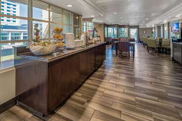 هتل La Quinta By Wyndham Anaheim