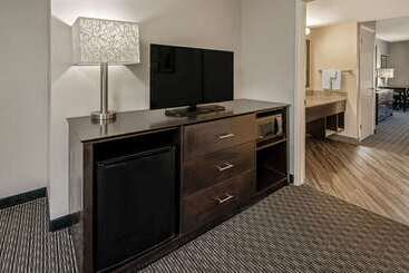 هتل La Quinta By Wyndham Anaheim