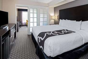 هتل La Quinta By Wyndham Anaheim