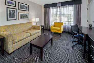 هتل La Quinta By Wyndham Anaheim
