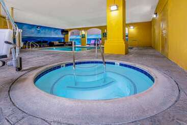 هتل La Quinta By Wyndham Anaheim
