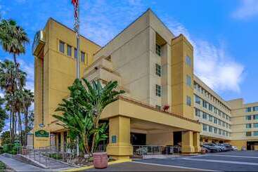 هتل La Quinta By Wyndham Anaheim