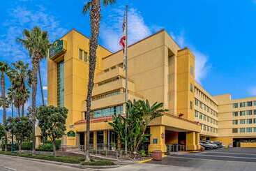هتل La Quinta By Wyndham Anaheim