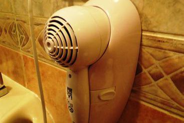 هتل Leon De Oro Inn & Suites