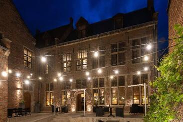 هتل Martin's Klooster