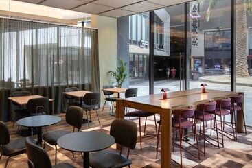 هتل Mercure Melbourne Southbank