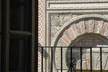 هتل Casa Museo De La Mezquita
