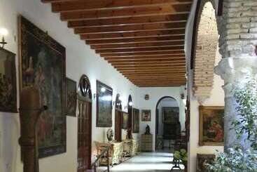 هتل Casa Museo De La Mezquita