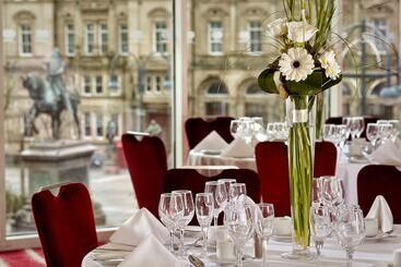 هتل Park Plaza Leeds