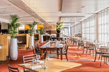 هتل Parkroyal Melbourne Airport
