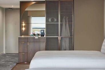 هتل Parkroyal Melbourne Airport