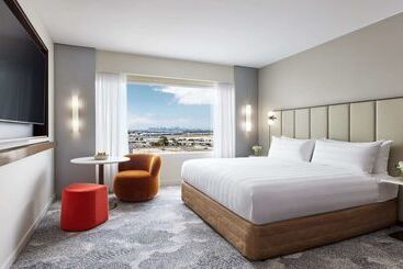 هتل Parkroyal Melbourne Airport