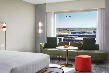 هتل Parkroyal Melbourne Airport