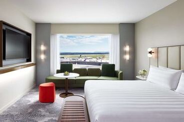 هتل Parkroyal Melbourne Airport