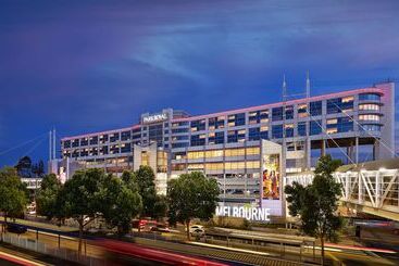 هتل Parkroyal Melbourne Airport