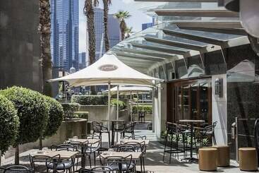 هتل Quay West Suites Melbourne