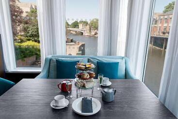Radisson Hotel York