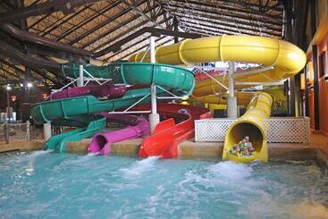 Отель Red Jacket Mountain View And Indoor Water Park