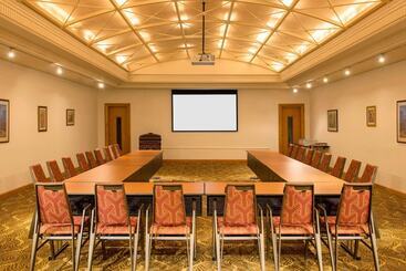 هتل Sheraton Amman Al Nabil