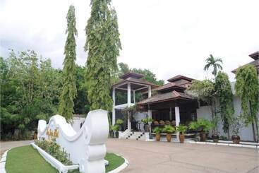 هتل Thazin Garden