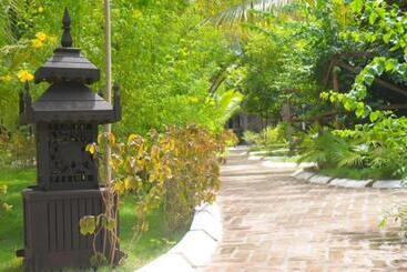 هتل Thazin Garden