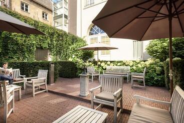 Dukes  Arches Brugge   By Dukes  Hotel Collection