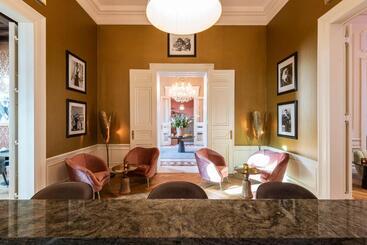 Dukes  Arches Brugge   By Dukes  Hotel Collection