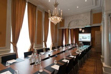 Dukes  Arches Brugge   By Dukes  Hotel Collection