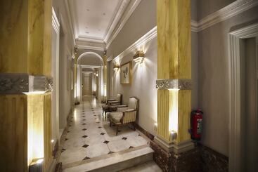 Dukes  Arches Brugge   By Dukes  Hotel Collection