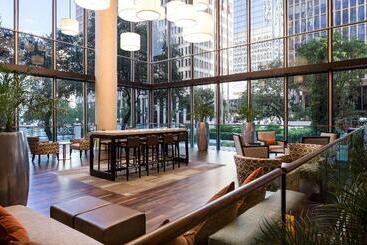בית מלון כפרי The Whitehall Houston