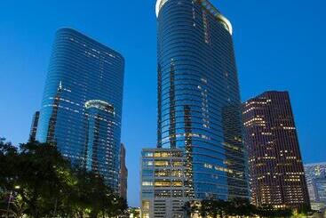 בית מלון כפרי The Whitehall Houston
