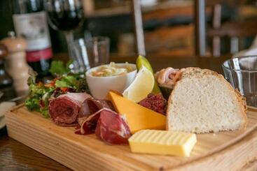 فندق Wild Boar Estate