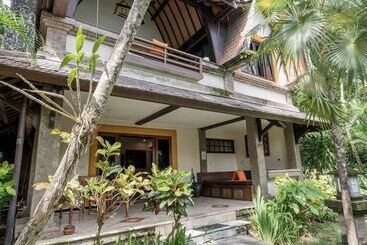هتل Vila Lumbung