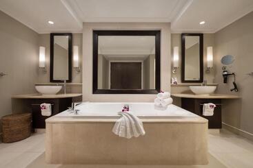 Jw Marriott Phuket Resort & Spa