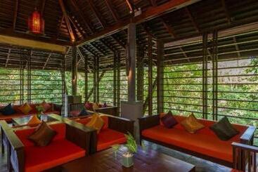 Khaolak Wanaburee Resort   Sha Extra Plus