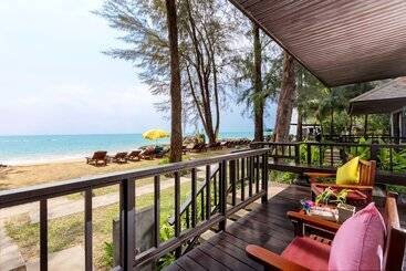 Khaolak Wanaburee Resort   Sha Extra Plus