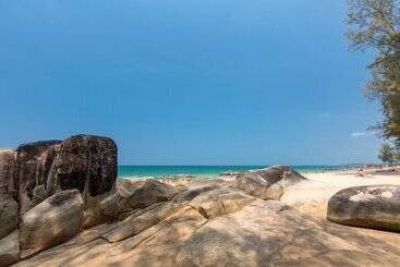 Khaolak Wanaburee Resort   Sha Extra Plus