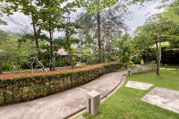 Khaolak Wanaburee Resort   Sha Extra Plus