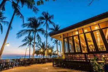 Pinnacle Samui Resort Sha Plus
