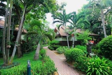 Pinnacle Samui Resort Sha Plus