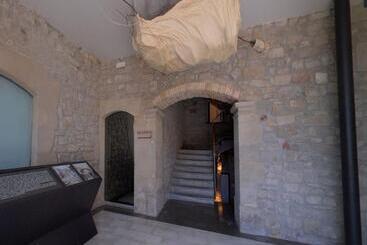 Urbi Apartments - Manresa