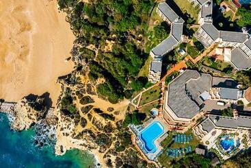 Auramar Beach Resort