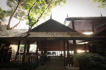 Baan Hin Sai Resort & Spa