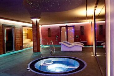 & Spa Peña Montañesa - Labuerda