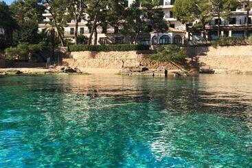 בית מלון כפרי Cala Fornells