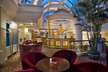 هتل Celebrity International Grand