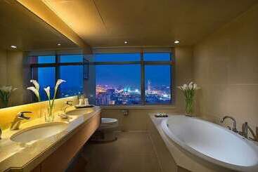 هتل Celebrity International Grand